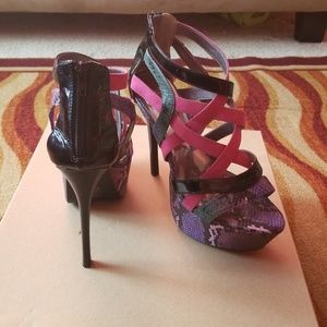 Carlos Santana Strappy Heels Sz 10M